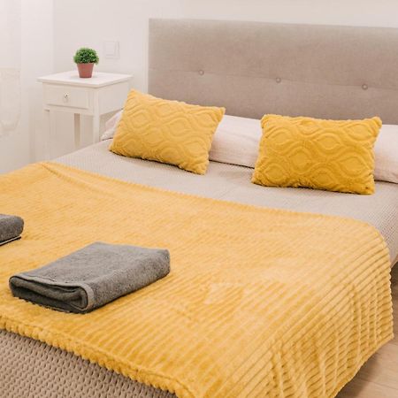 Lujoso Y Amplio Apartamento Con Parking Incluido Леон Экстерьер фото