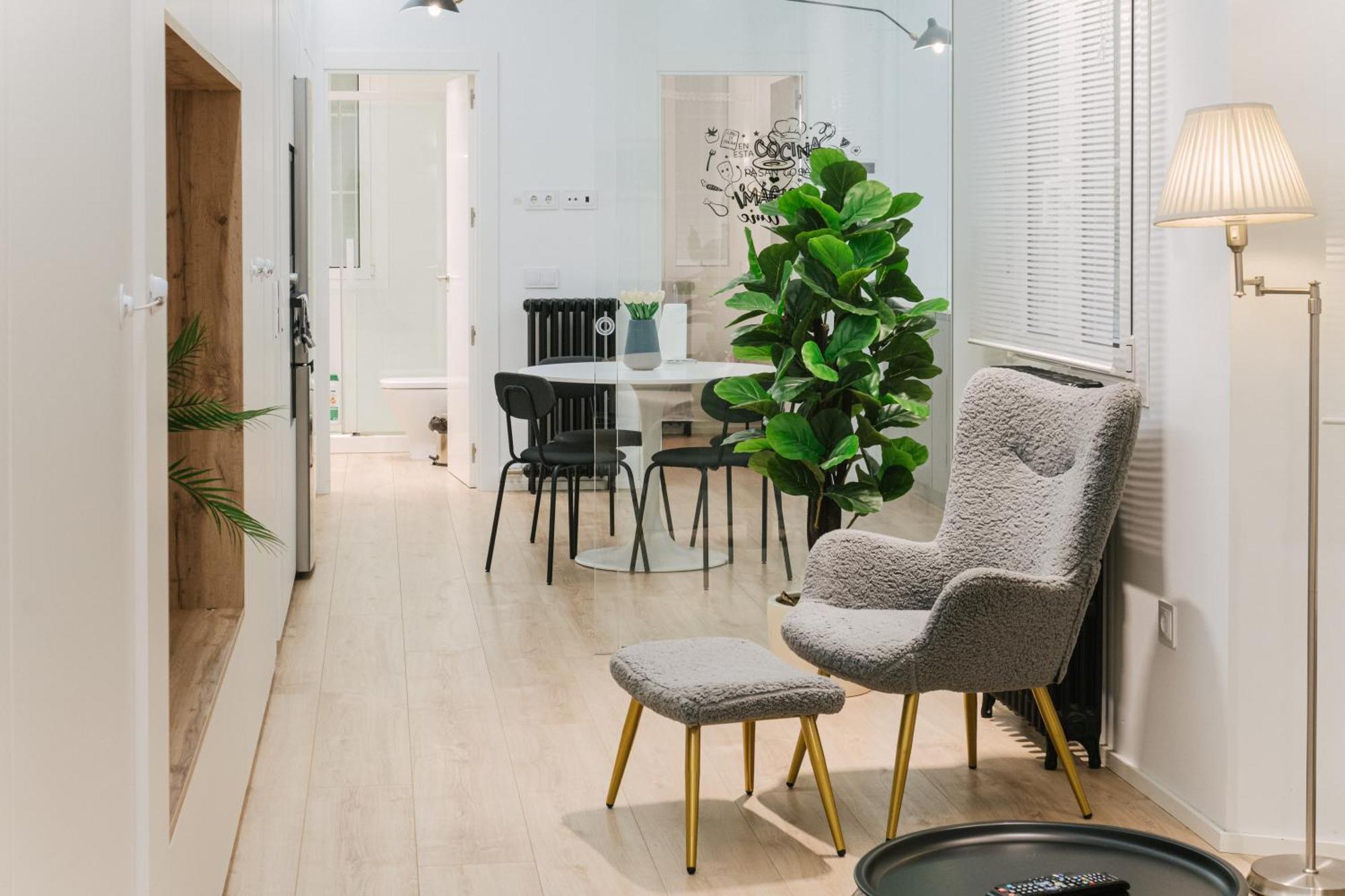 Lujoso Y Amplio Apartamento Con Parking Incluido Леон Экстерьер фото