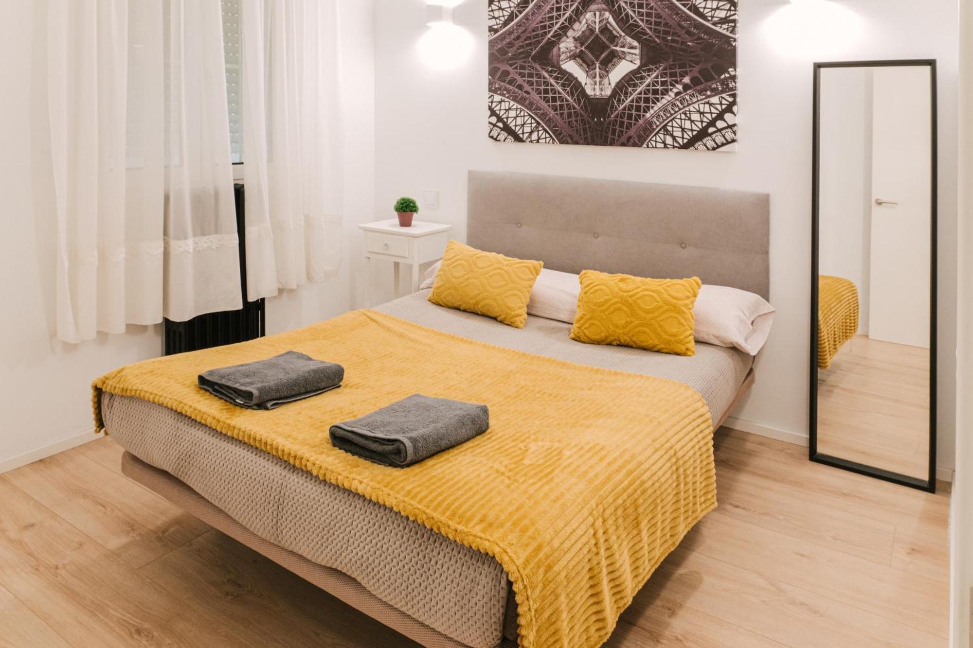 Lujoso Y Amplio Apartamento Con Parking Incluido Леон Экстерьер фото