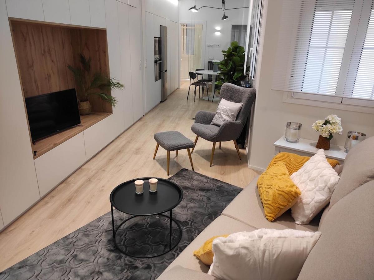 Lujoso Y Amplio Apartamento Con Parking Incluido Леон Экстерьер фото