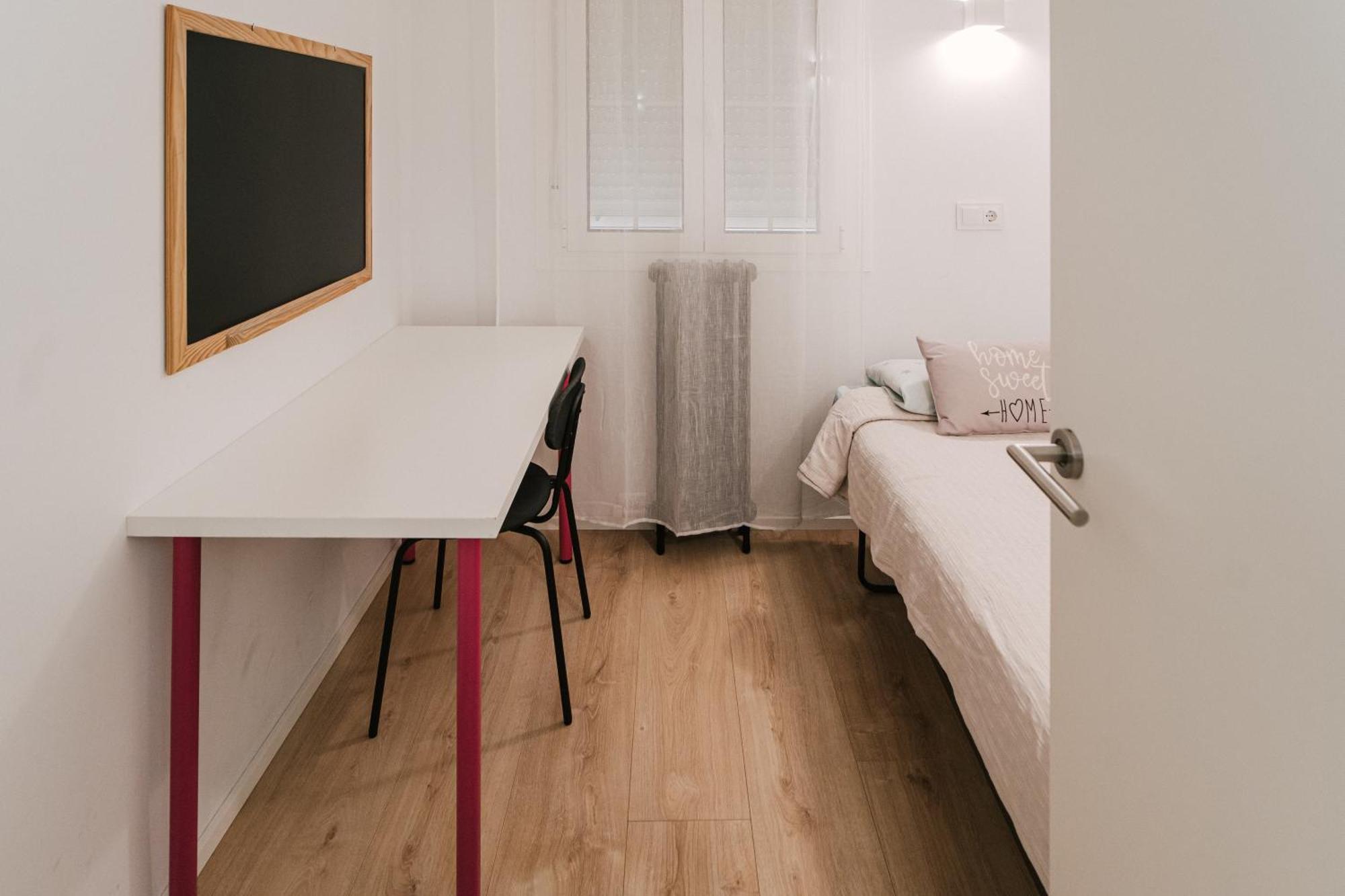 Lujoso Y Amplio Apartamento Con Parking Incluido Леон Экстерьер фото
